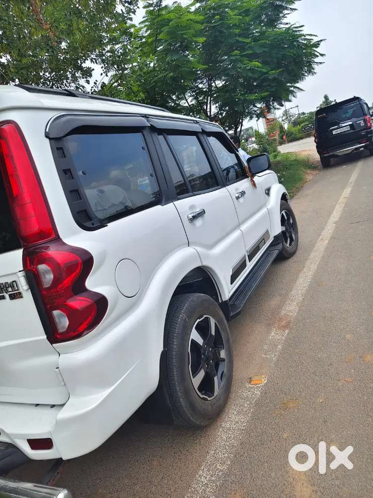 Mahindra Scorpio Classic 2023 Diesel 21000 Km Driven