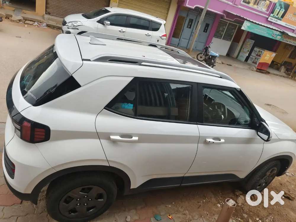 Hyundai Venue 2023 Plus Mt