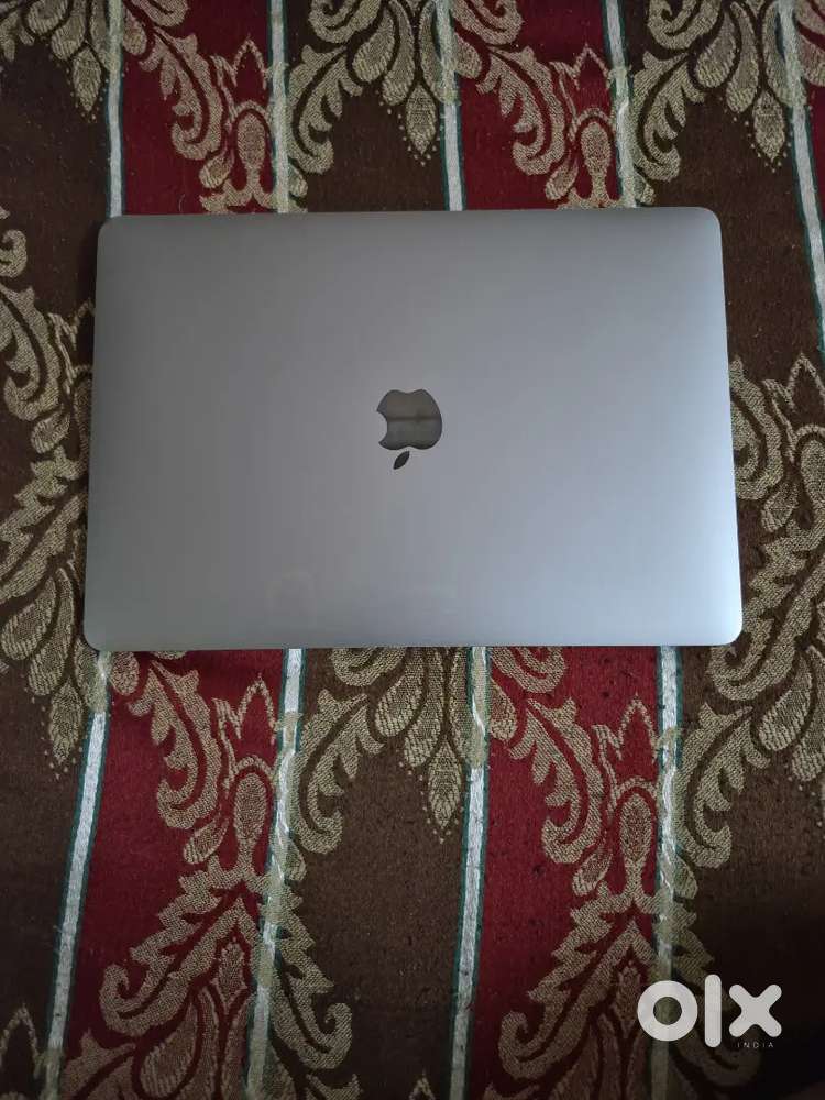 MacBook Air M1 2020.