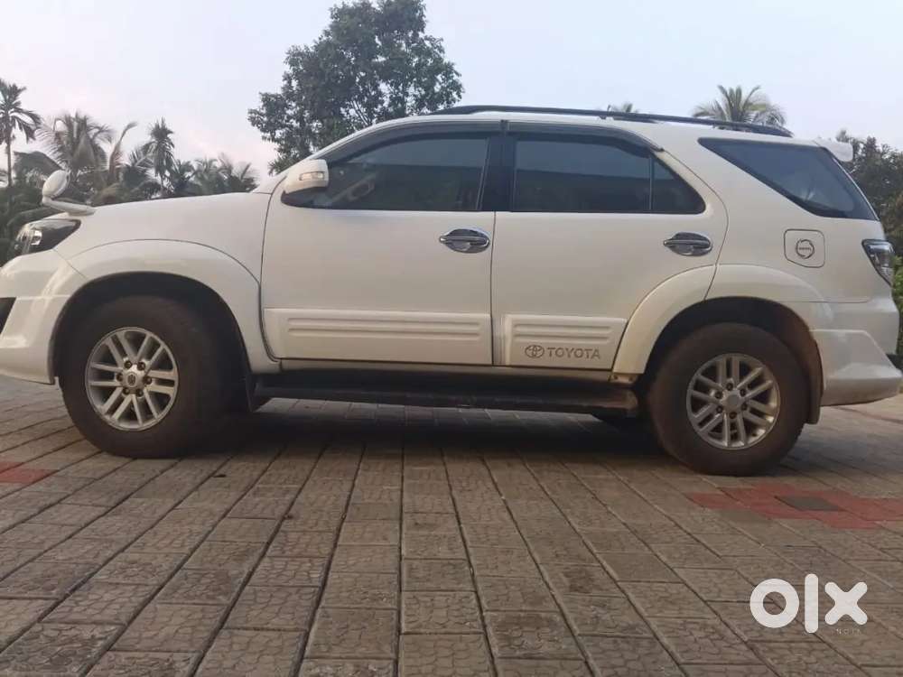 Toyota Fortuner 2013