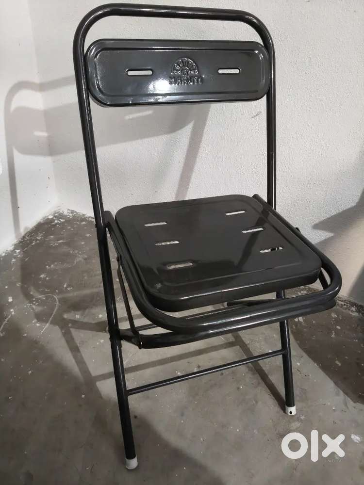 New folding chair