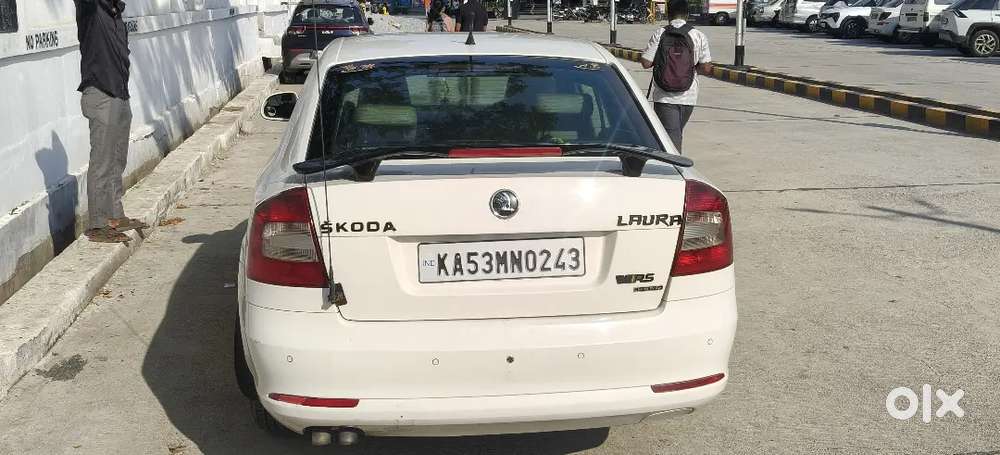 Skoda Laura 2.0 Ambiente 2012