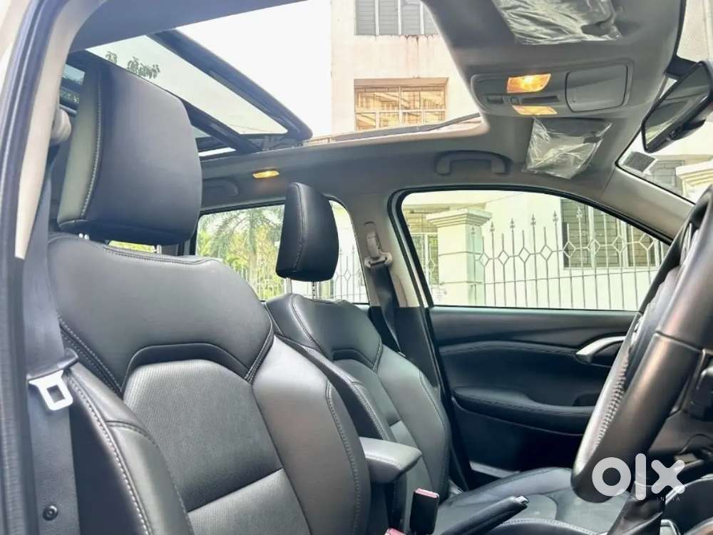 Toyota Hyryder V Neodrive Automatic