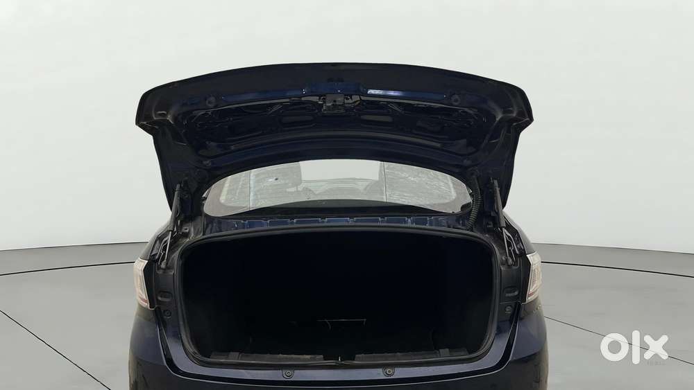 Tata Tigor Xza, 2019, Petrol