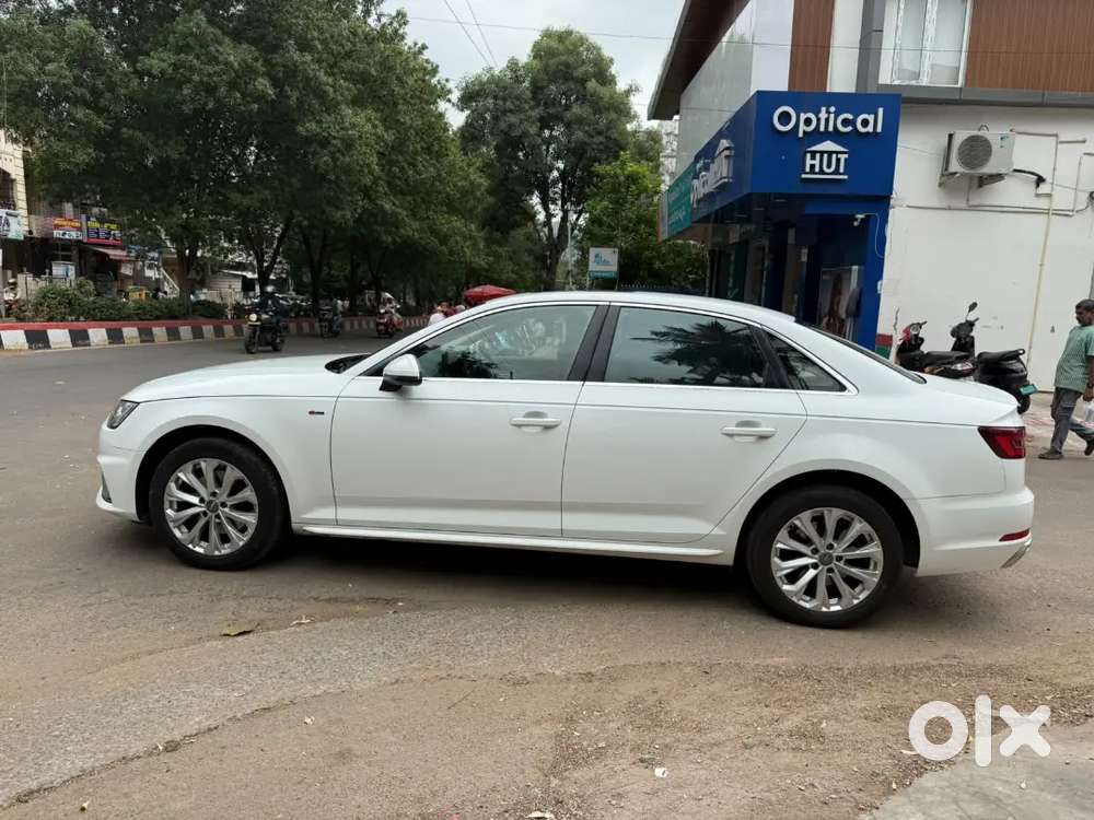 Audi A4 Premium 2019 Make