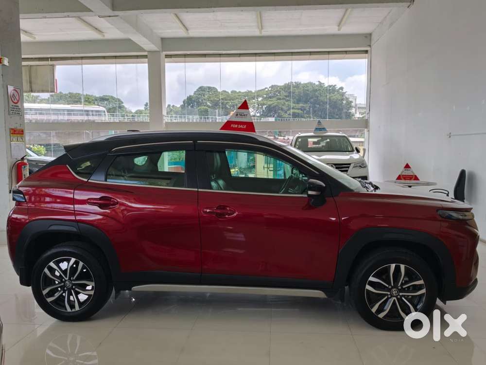 Toyota Urban Cruiser Taisor V 1.0 Petrol Mt Dual Tone, 2025, Petrol