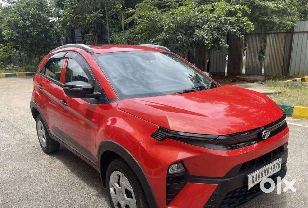 Tata Nexon Smart Plus1.2 Revotron Petrol 5 Mt, 2023, Petrol