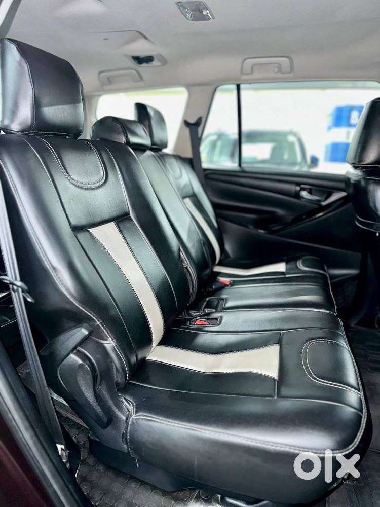 Toyota Innova Crysta 2.8 Gx At 8s, 2016, Diesel