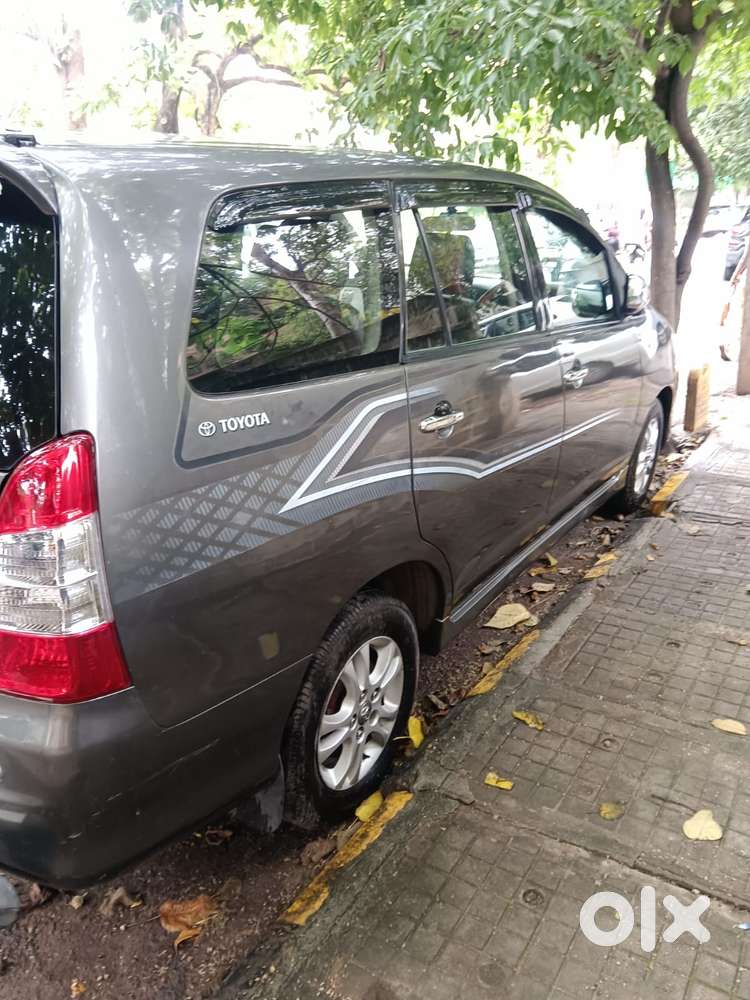Toyota Innova 2.5 G (diesel) 8 Seater, 2012, Diesel
