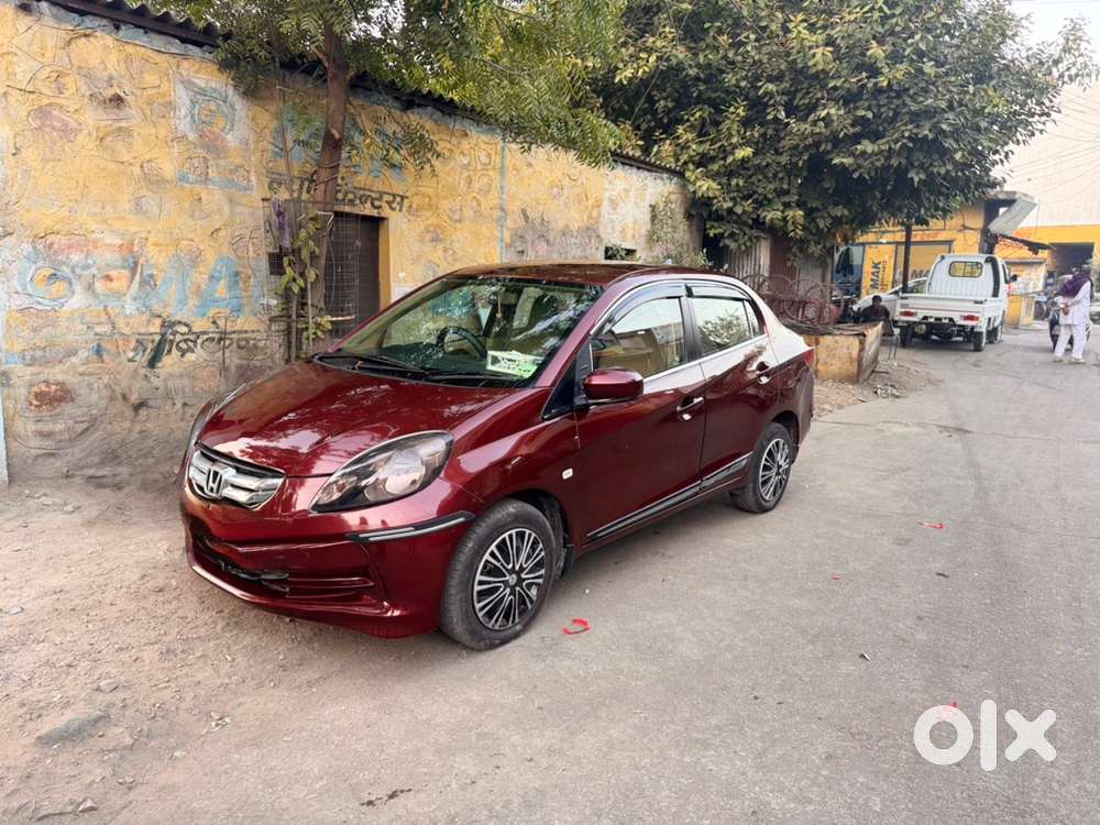 Honda Amaze 2015 Diesel Well Maintained