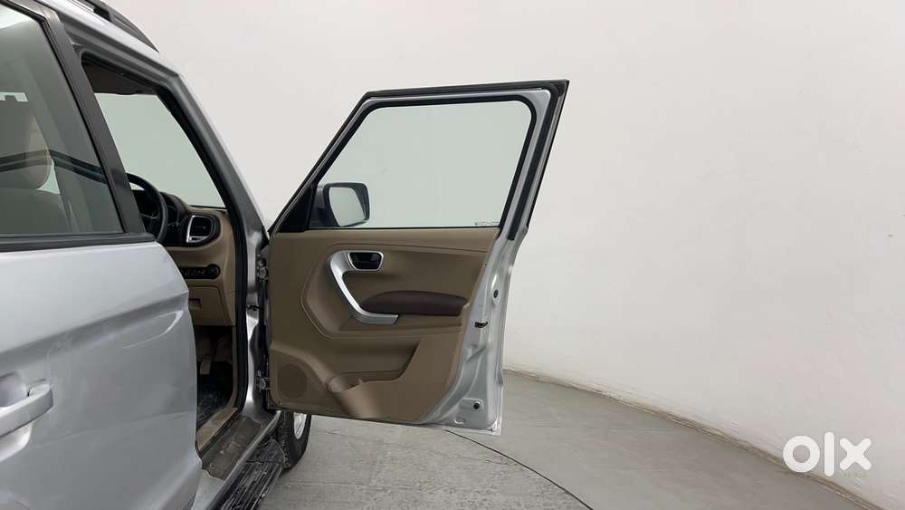 Mahindra Tuv 300 Mhawk100 T8, 2016, Diesel