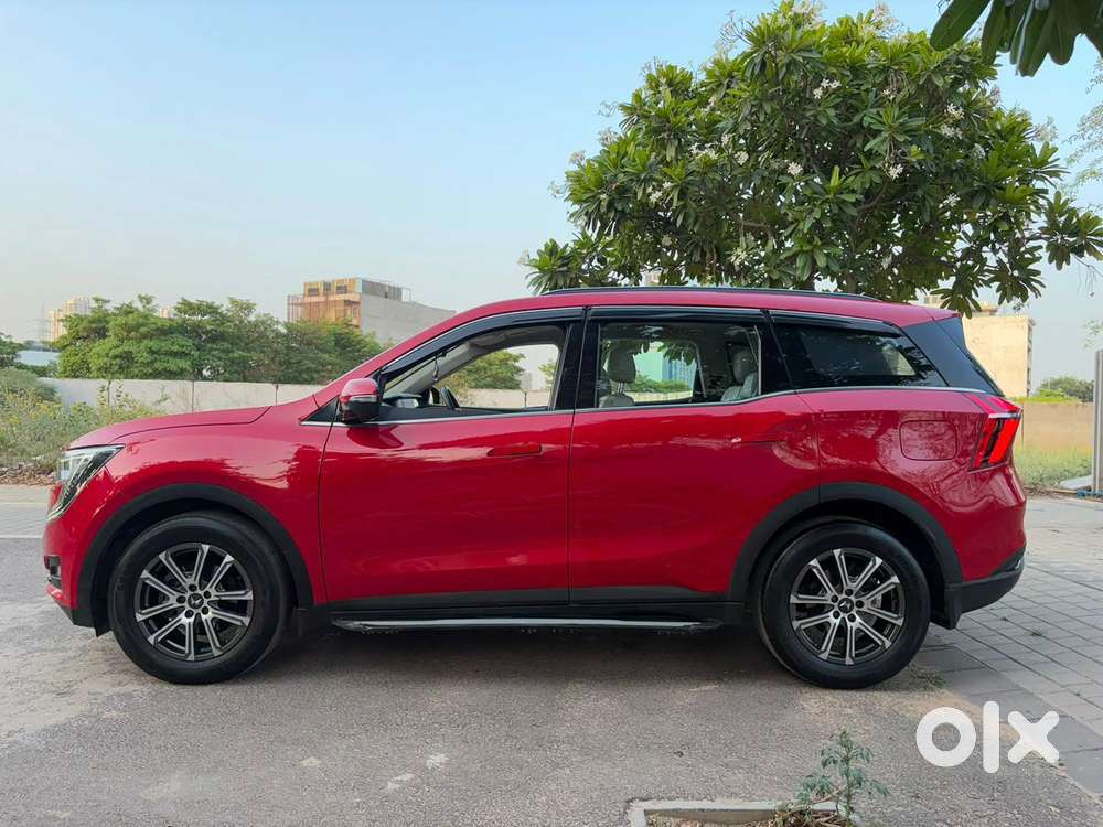 Mahindra Xuv700 2.0 Ax 7 Petrol At Str, 2023, Petrol