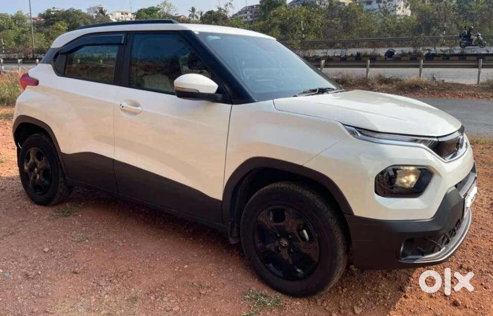 Tata Punch Accomplished Amt Sunroof, 2025, Petrol