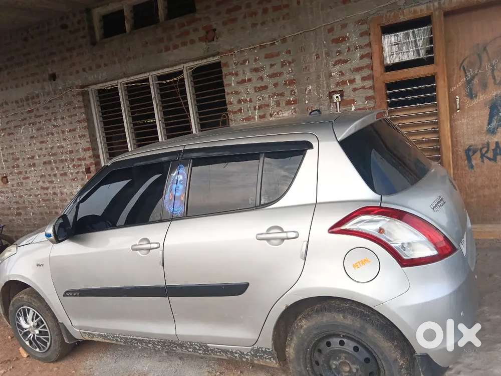 Maruti Suzuki Swift 2012 Petrol
