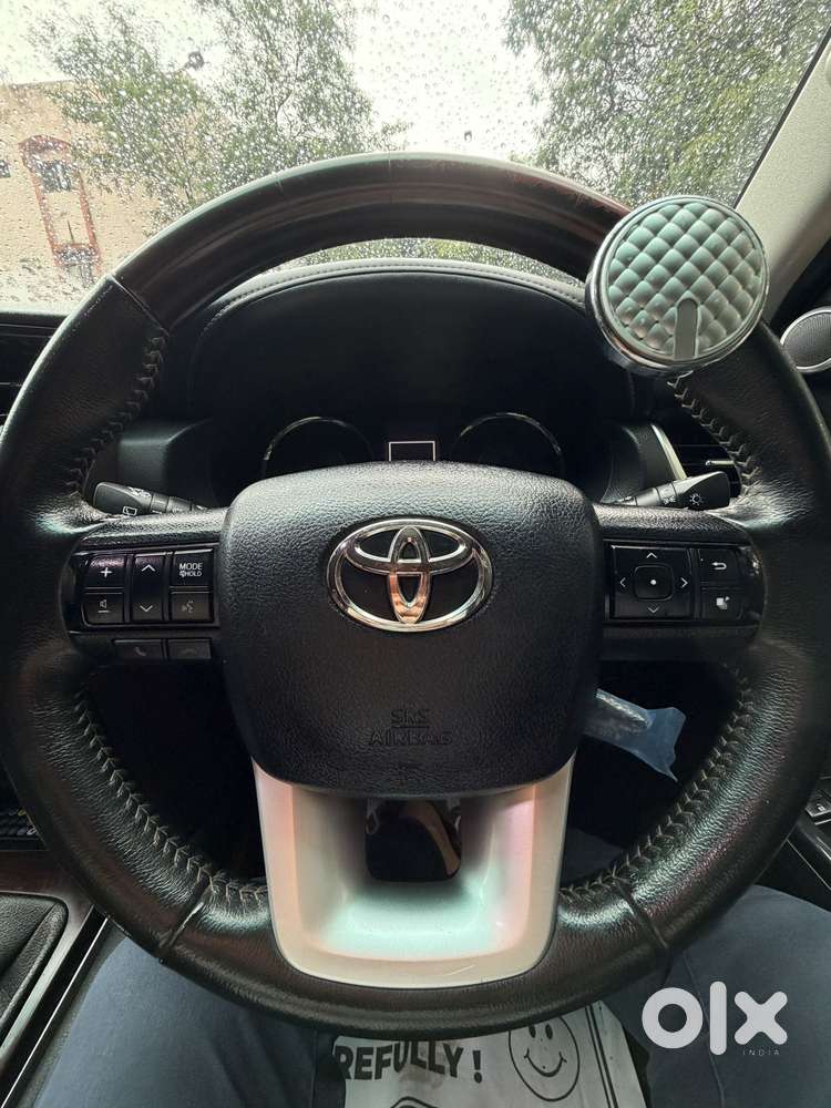 Toyota Fortuner 4x4 Manual Limited Edition, 2019, Diesel