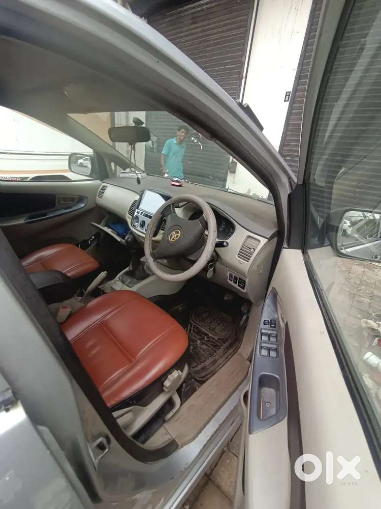 Toyota Innova 2010 Diesel 37600 Km Driven