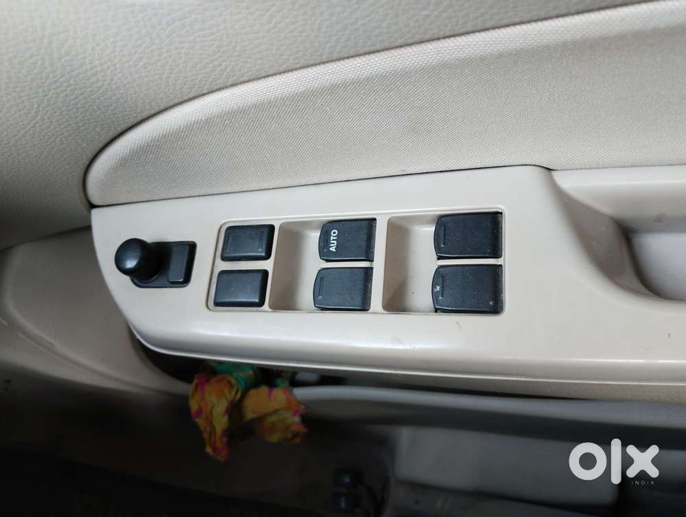 Maruti Suzuki Swift Dzire 1.3 Vxi, 2015, Cng & Hybrids