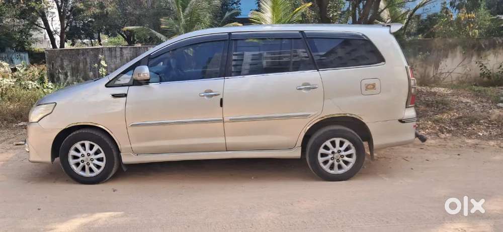 Toyota Innova 2013 Diesel Well Maintained