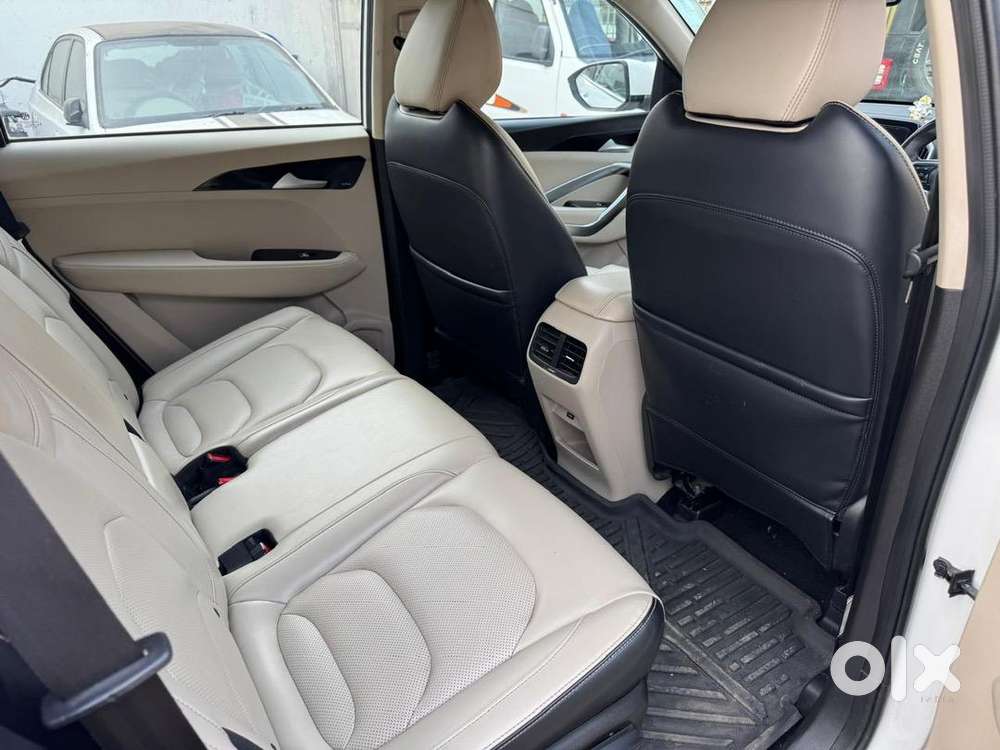 Mg Hector Sharp Cvt Petrol 2022