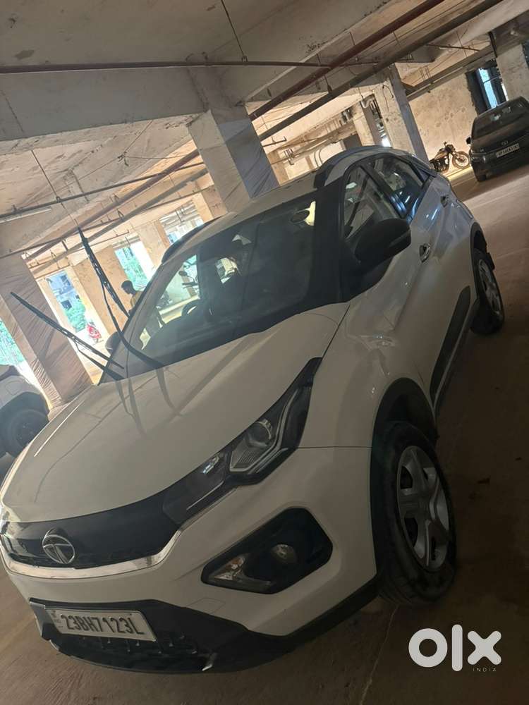 Tata Nexon Petrol 2023 Model (23bh7123l)