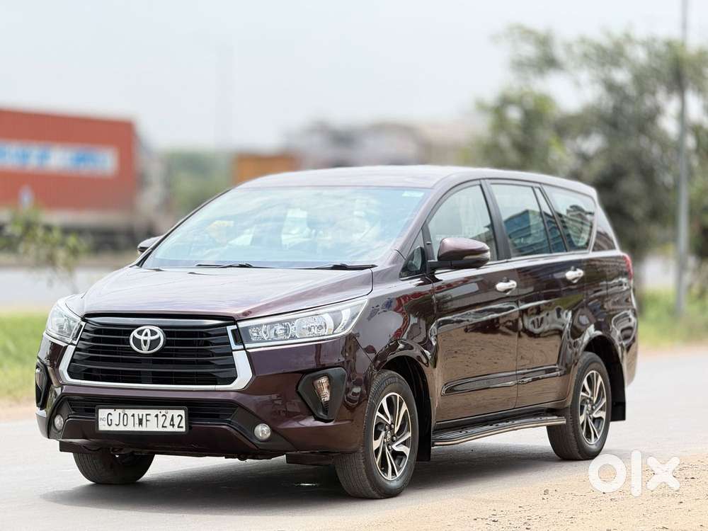 Toyota Innova Crysta 2.4 G Mt 7 Str, 2022, Diesel