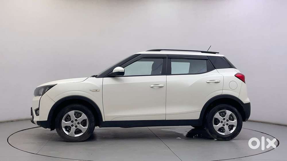 Mahindra Xuv300 1.2 W6 Amt Petrol, 2023, Petrol