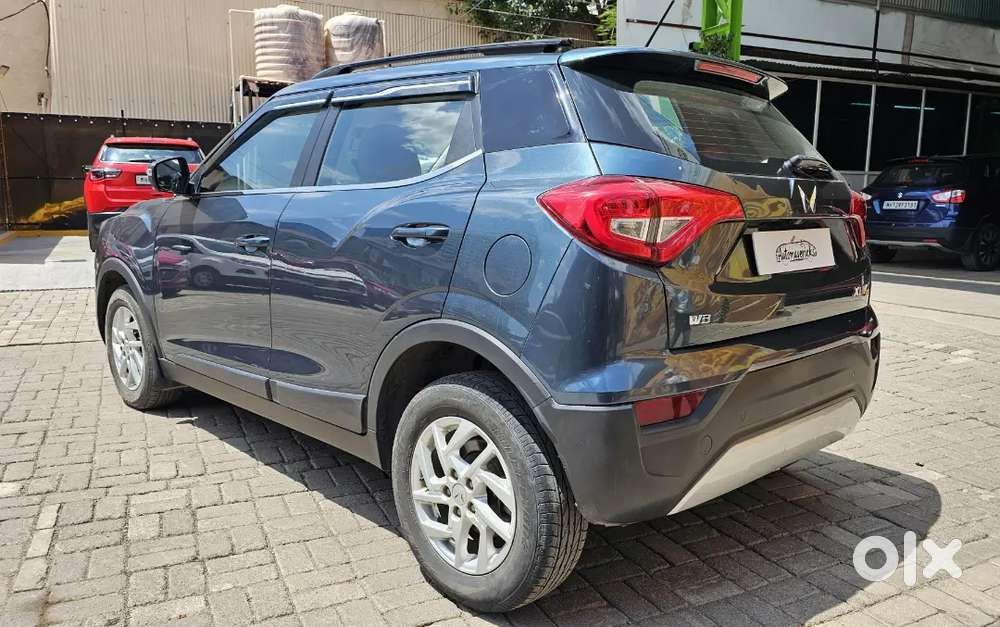 2023 Mahindra Xuv300 W8 Diesel Manual With Sunroof