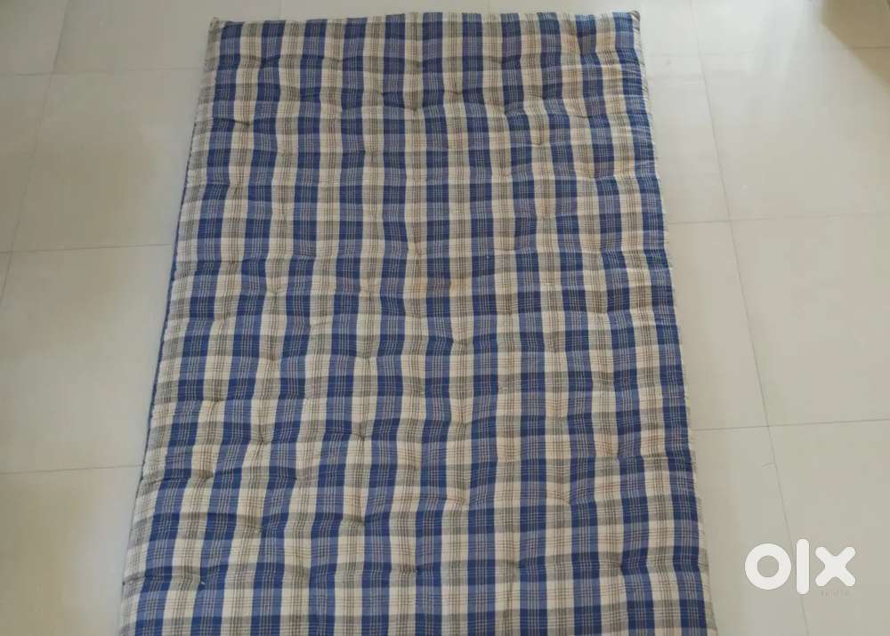 mattress with good condition, just want to clean up the space.