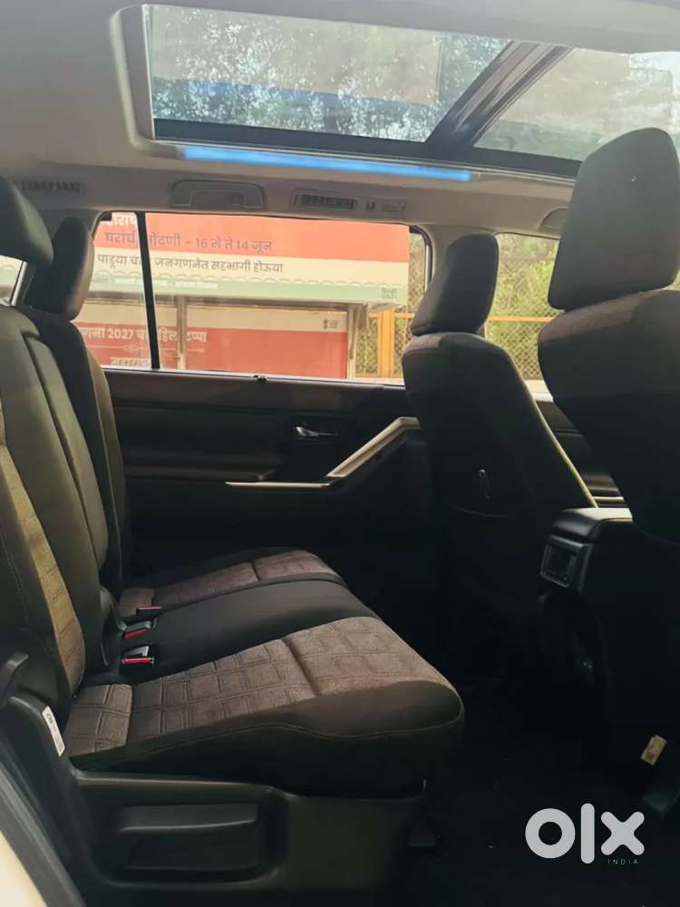 Toyota Innova Hycross 2.0 Vx (o) Hybrid 8 Str, 2024, Petrol