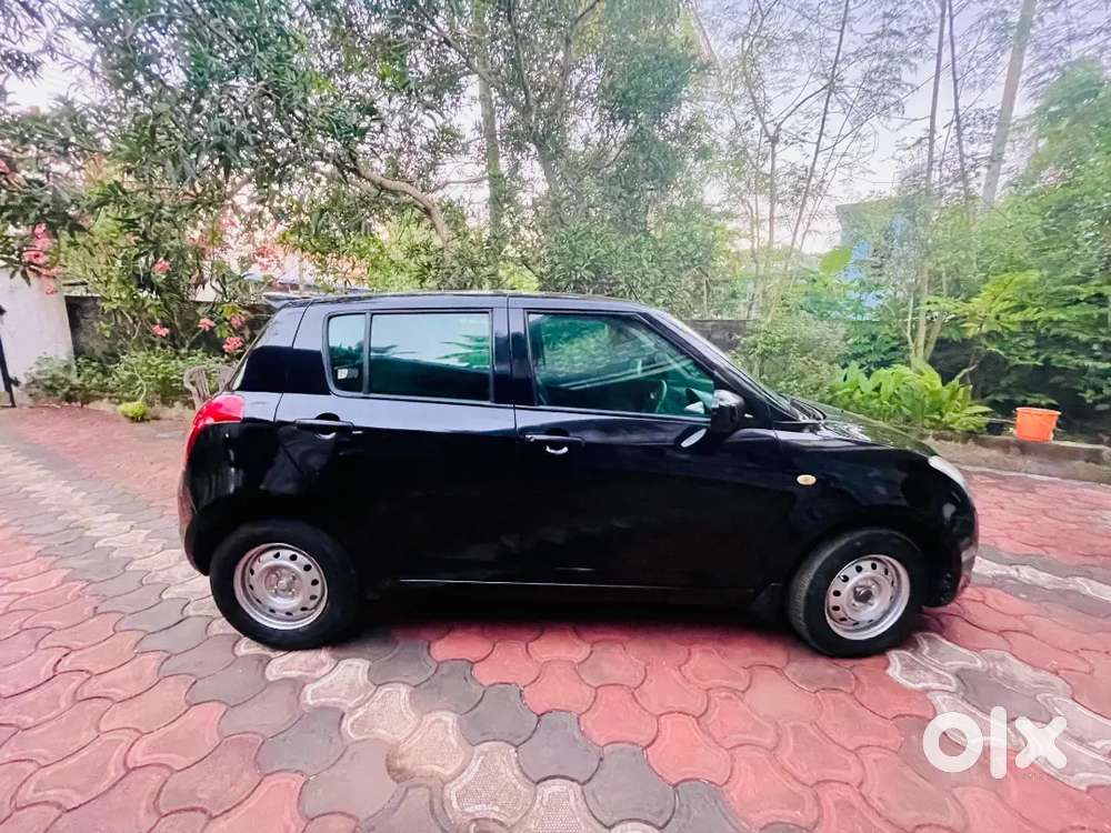 Maruti Suzuki Swift 2010 Petrol Good Condition Midnight Black
