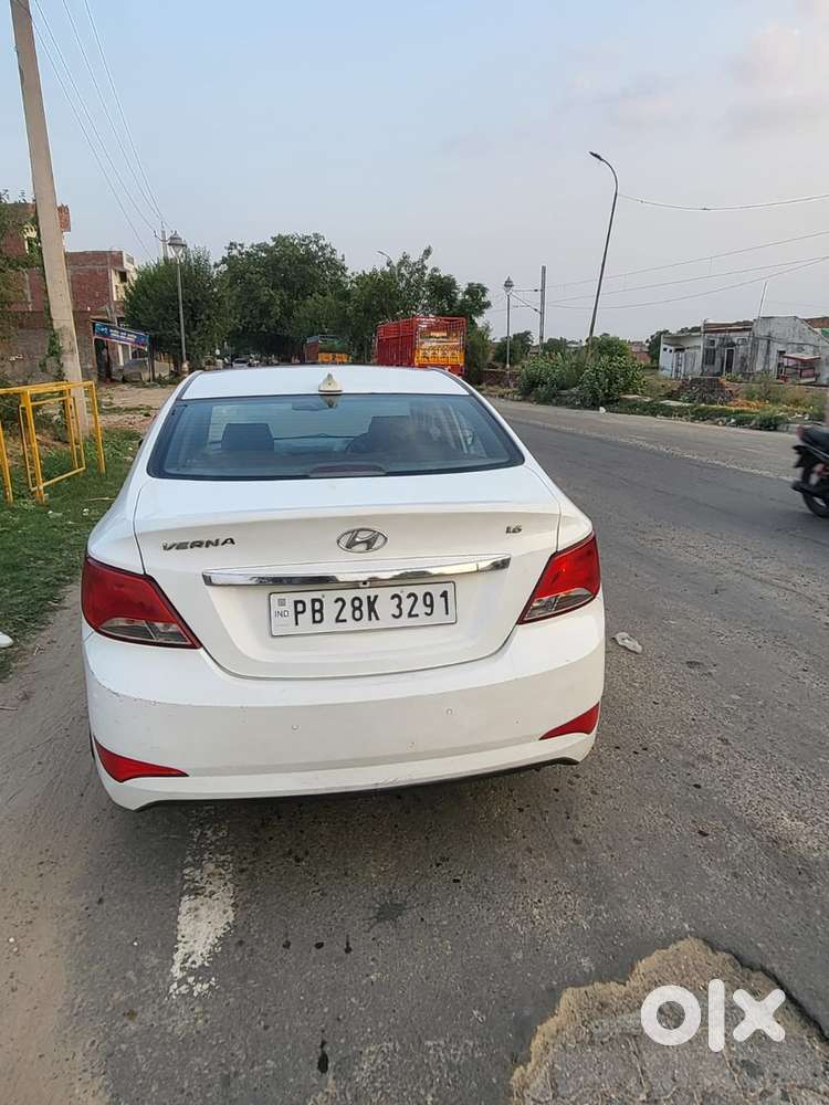 Hyundai Fluidic Verna 2015