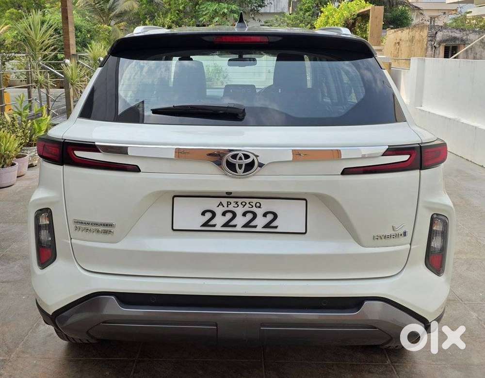 Toyota Urban Cruiser Hyryder 1.5 V Hybrid, 2023, Petrol