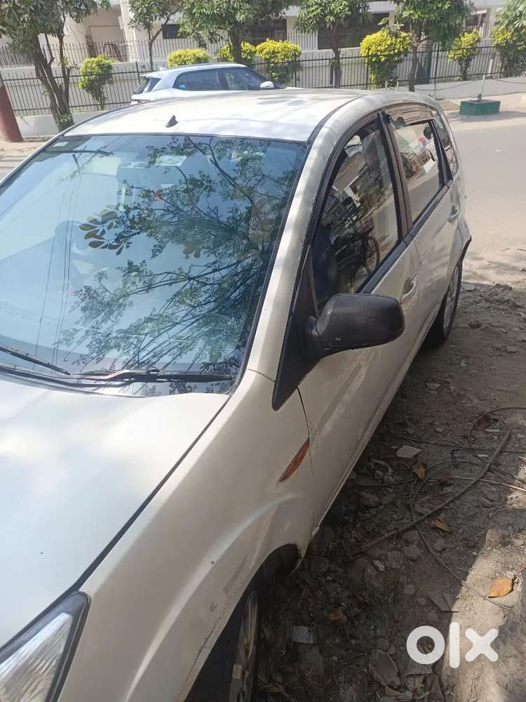 Ford Figo 2012 Cng & Hybrids 125000 Km Driven