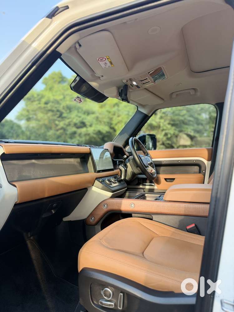 Land Rover Defender 3.0 L 130 Hse, 2023, Petrol