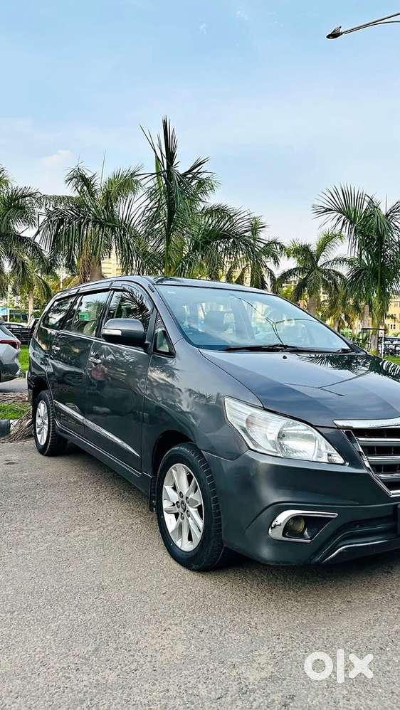 Toyota Innova 2.5 V 2015