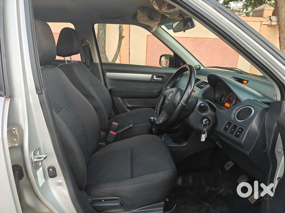 Maruti Suzuki Swift Vxi Abs Bsiv, 2010, Petrol
