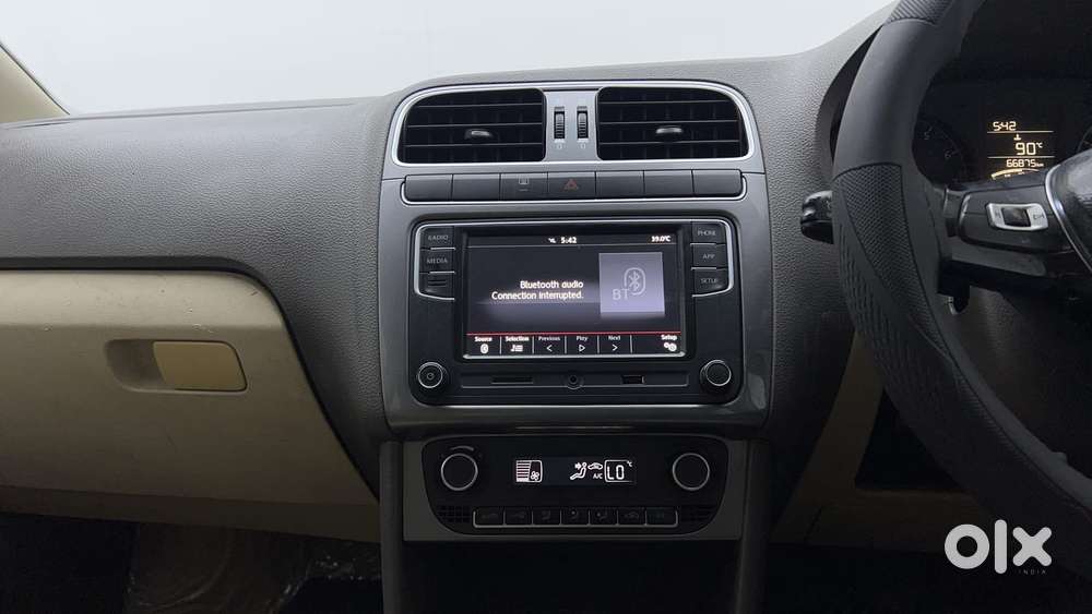 Volkswagen Vento 1.6 Highline, 2019, Petrol