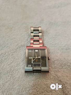 Fastrack watch sale model 1477sjb price