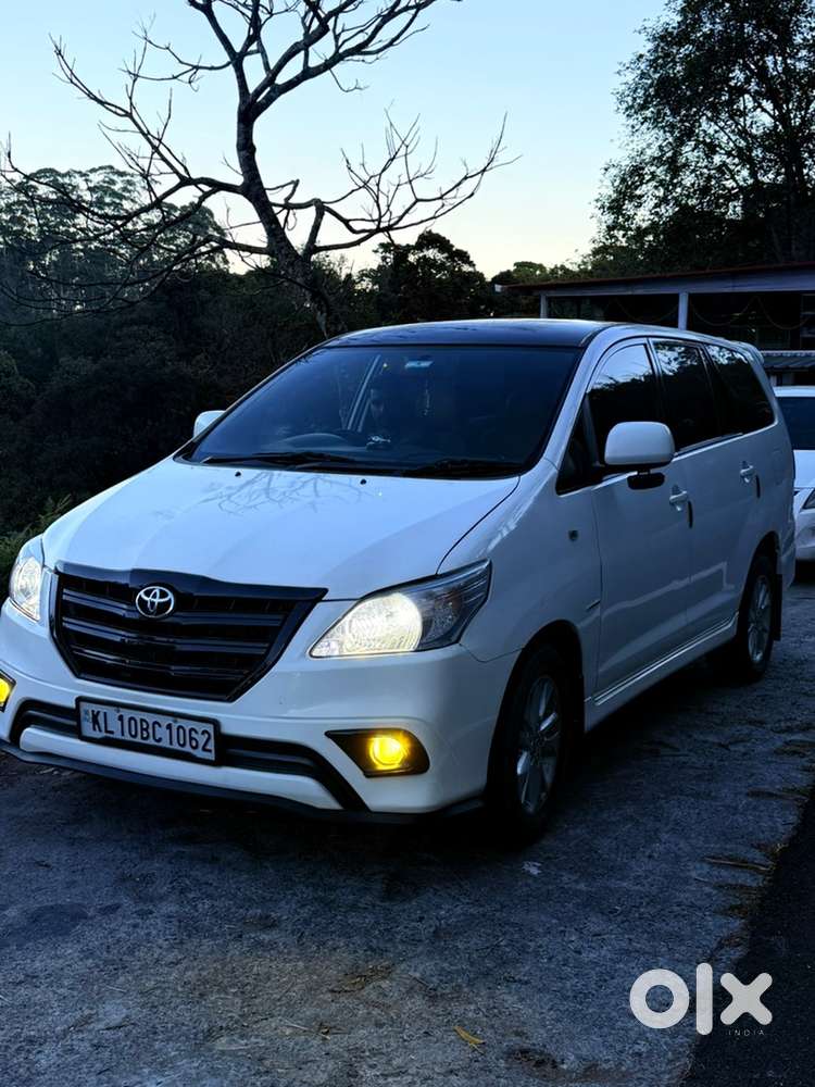 Toyota Innova 2012 Diesel Well Maintained