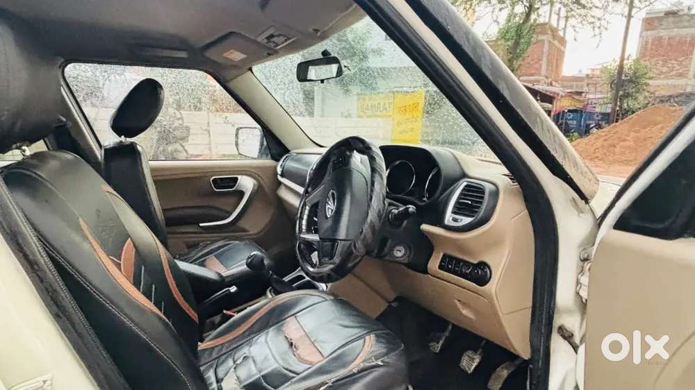 Mahindra Tuv 300 2015