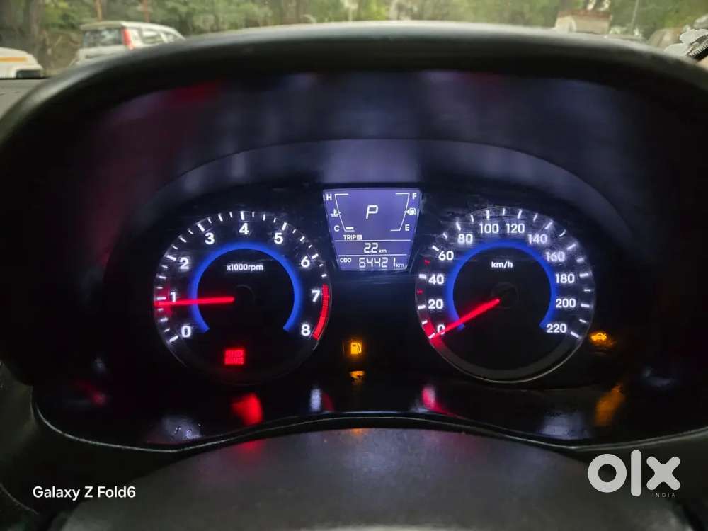 Verna1.6(automatic 2017) 60,000km