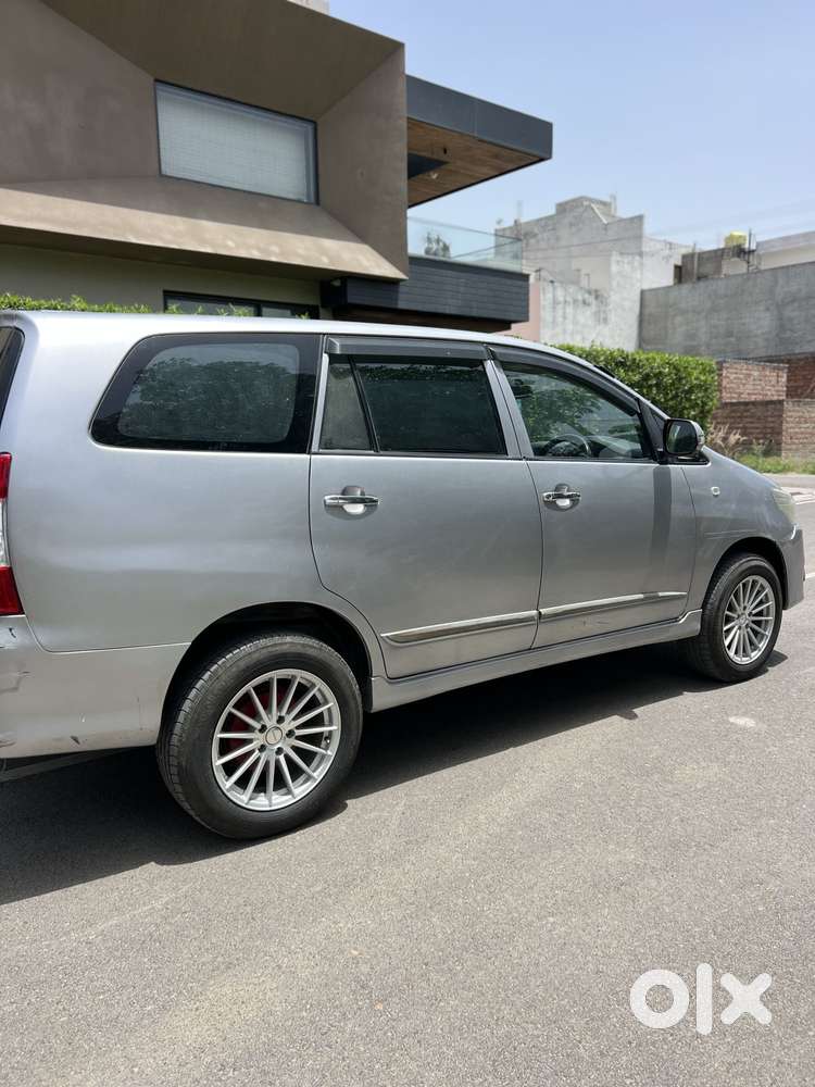 Toyota Innova 2.5 G (diesel) 7 Seater, 2016, Diesel