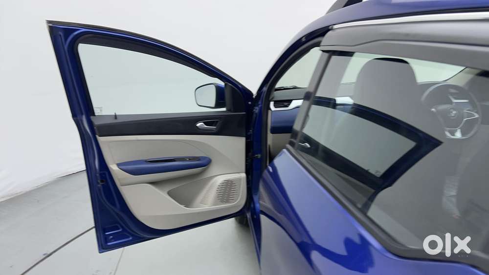 Renault Triber Rxz, 2021, Petrol