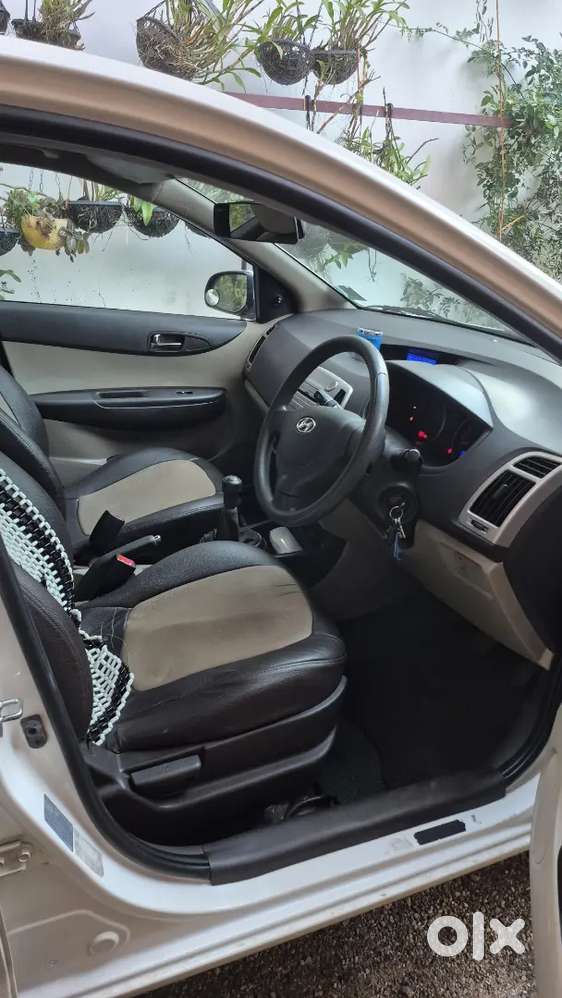 Hyundai I20 Magna 2012 Car