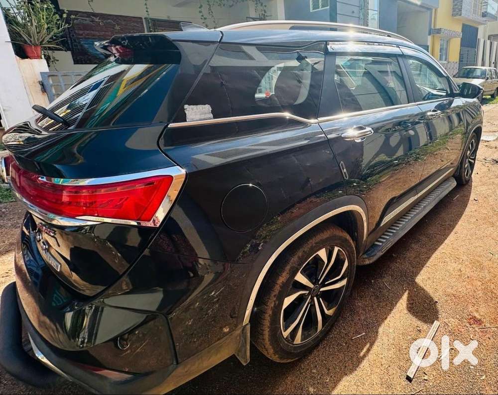 Mg Hector Plus 2023 Petrol Well Maintained