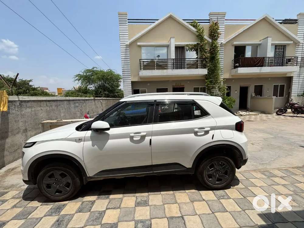 Hyundai New Venue Se Petrol Manual 2025