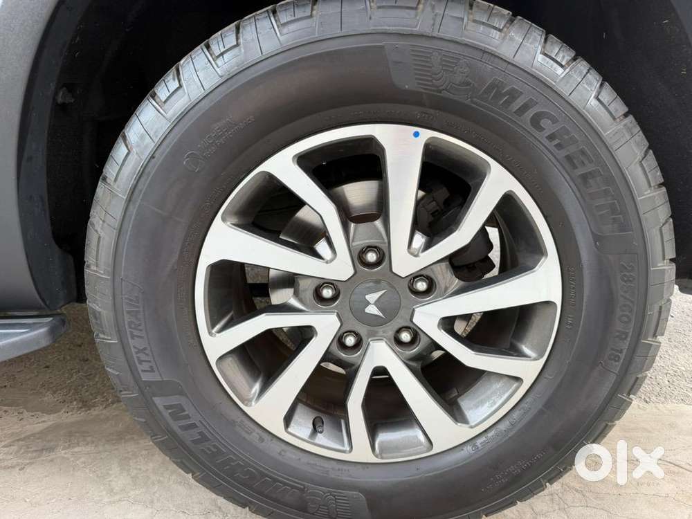 Mahindra Black Suv Diesel 2025