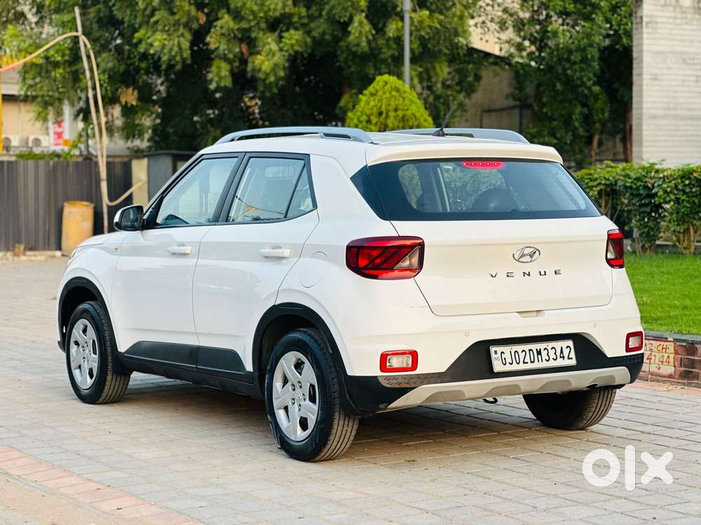 Hyundai Venue S Mt 1.2 Kappa, 2022, Cng & Hybrids