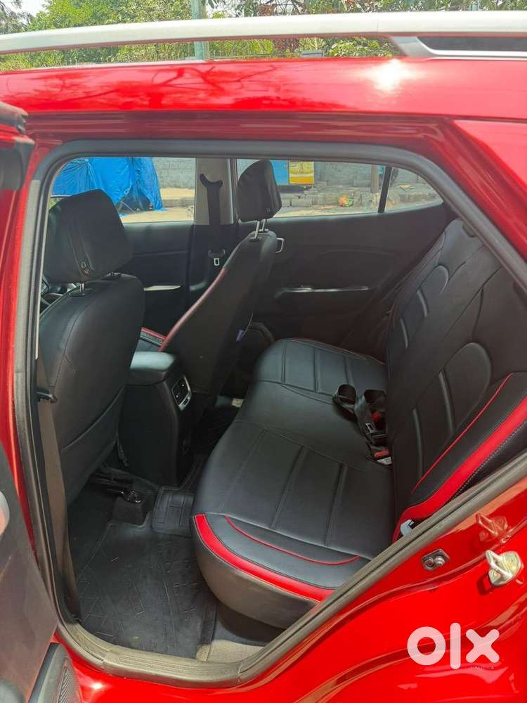 Hyundai Venue 2022 Petrol Well Maintained