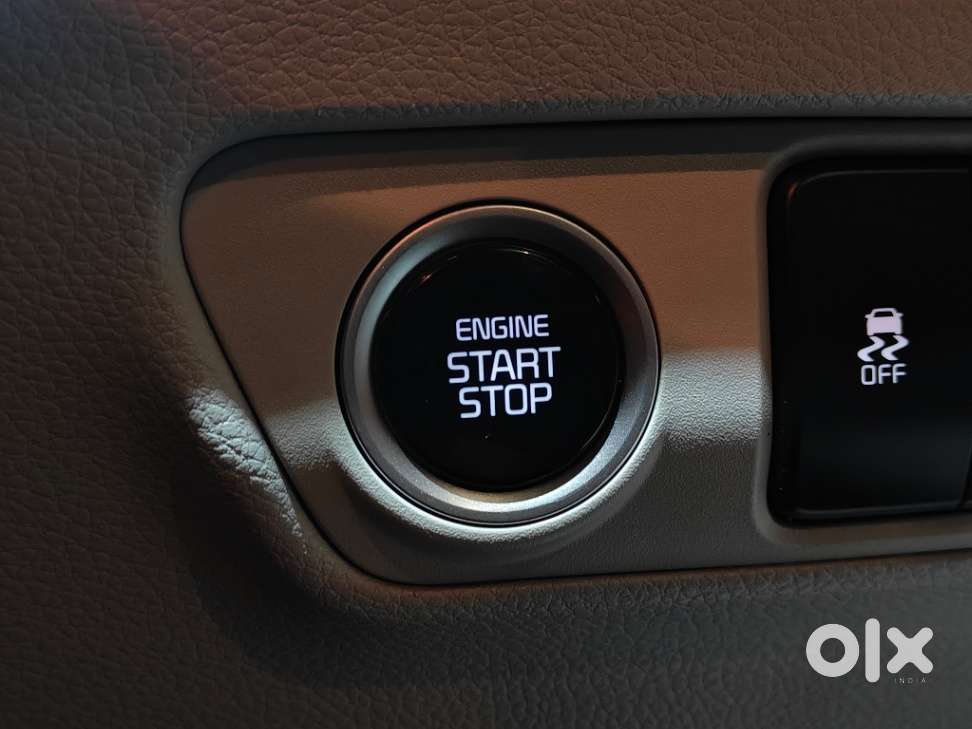 Kia Carens 1.4 Prestige Plus Turbo 7 Str, 2022, Petrol